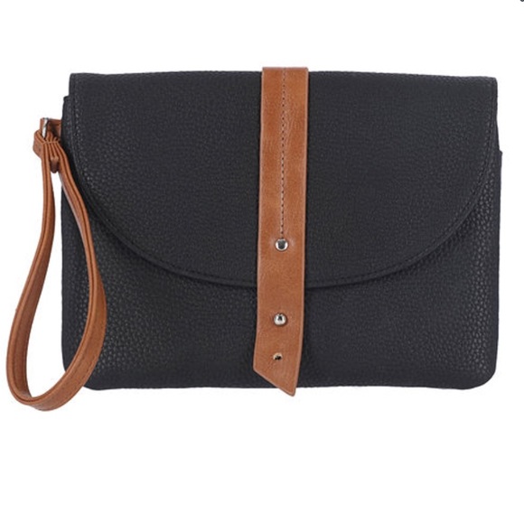 Mundi Girls Night Out Wristlet in Black - Picture 1 of 12